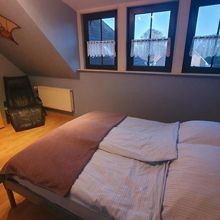 Ferienwohnung Hahnentange Rhauderfehn エクステリア 写真