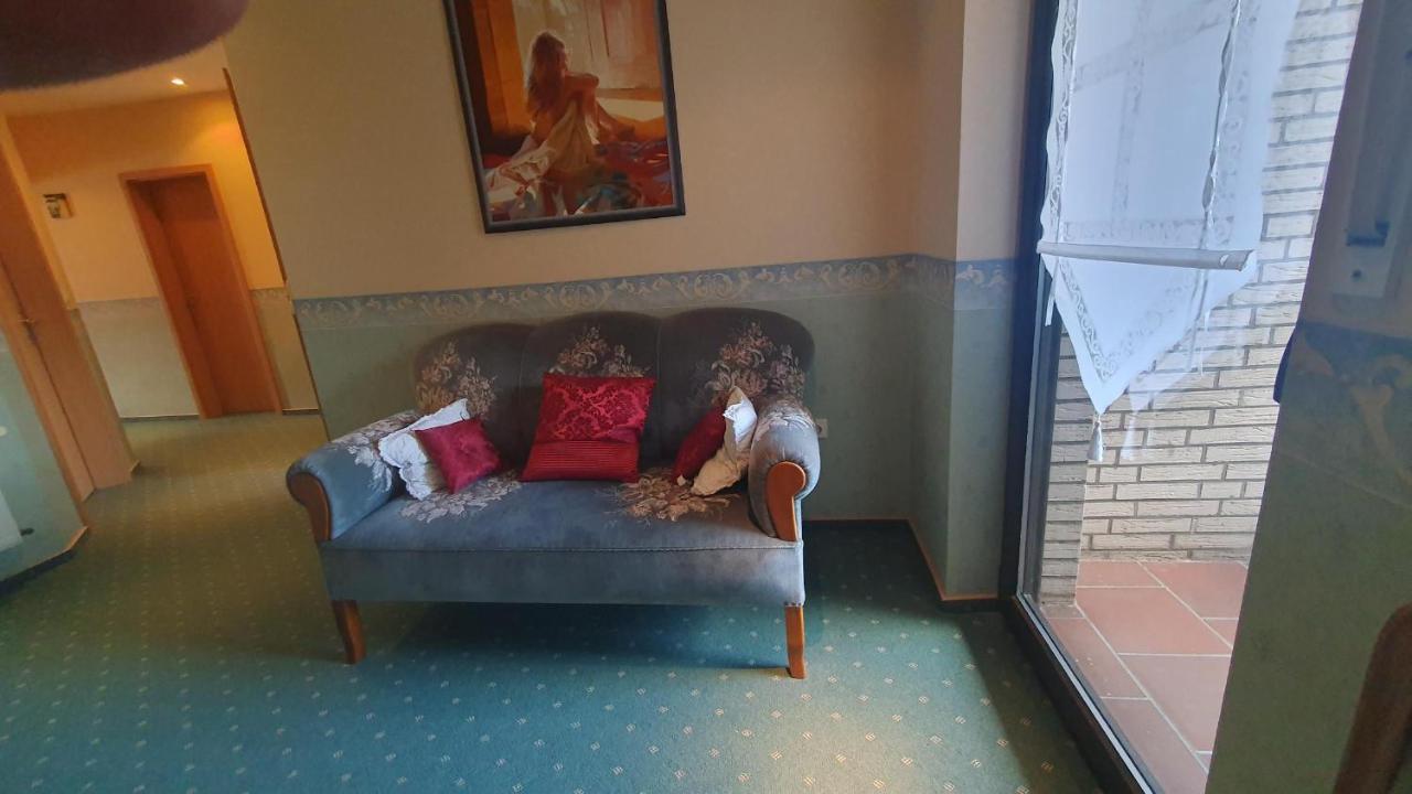 Ferienwohnung Hahnentange Rhauderfehn エクステリア 写真