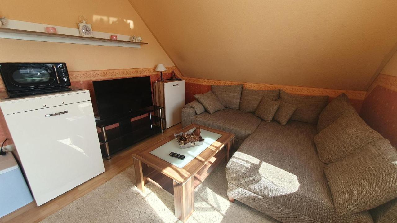 Ferienwohnung Hahnentange Rhauderfehn エクステリア 写真