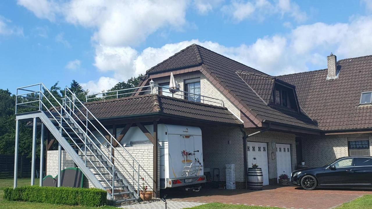 Ferienwohnung Hahnentange Rhauderfehn エクステリア 写真