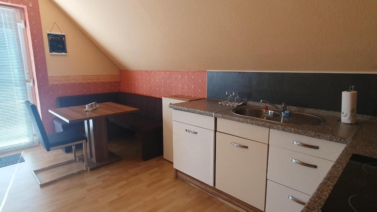 Ferienwohnung Hahnentange Rhauderfehn エクステリア 写真